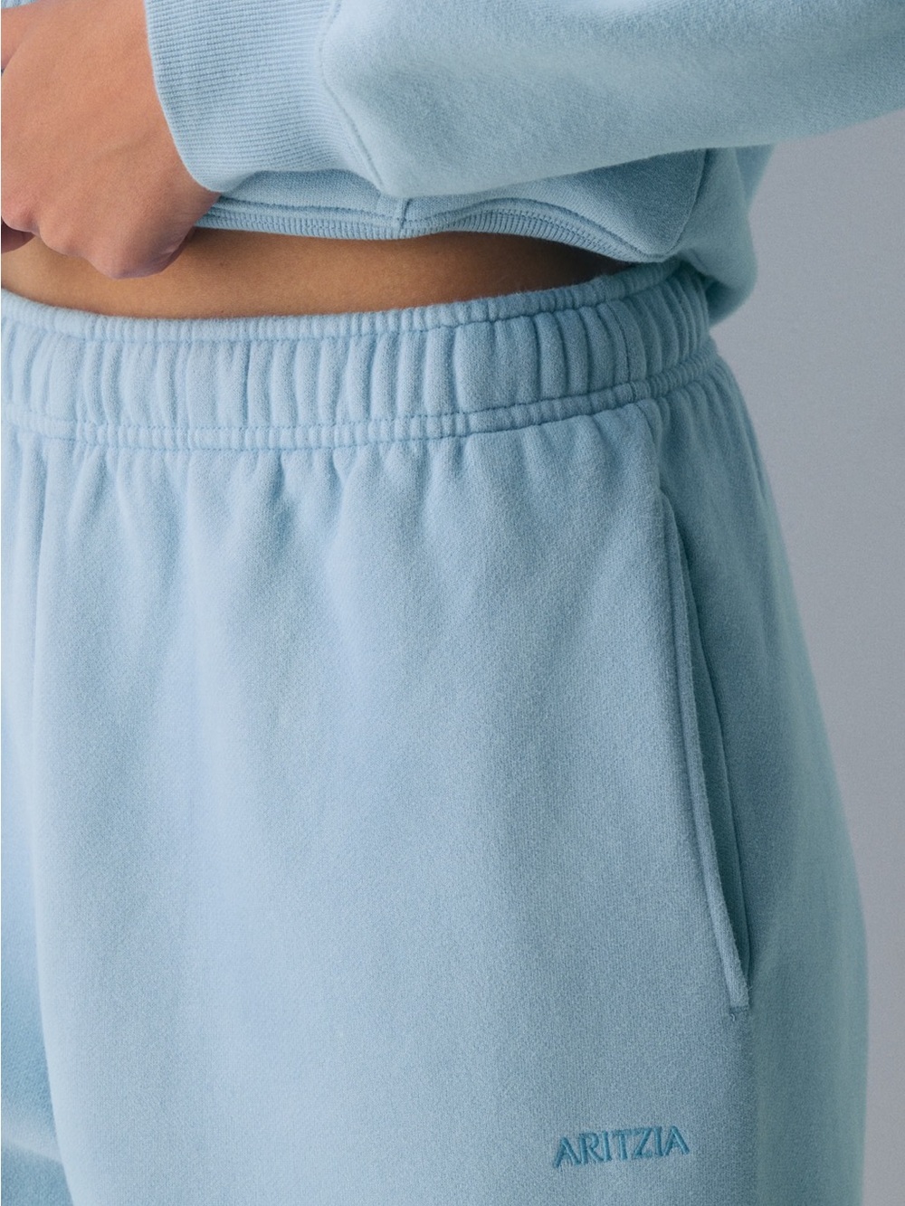 NWT - Aritzia Cozy Sweatfleece Mega Jogger - Ripple Blue - Small - Picture 4 of 10
